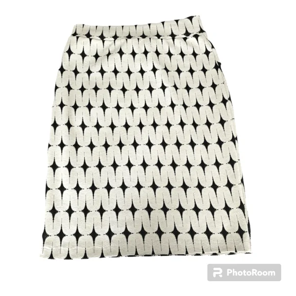Renee C. Geometric Pencil Skirt - Picture 4 of 8